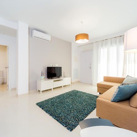 Luxurious 2 Bedroom Apartment Near The Beach Torre de la Horadada 部屋 写真