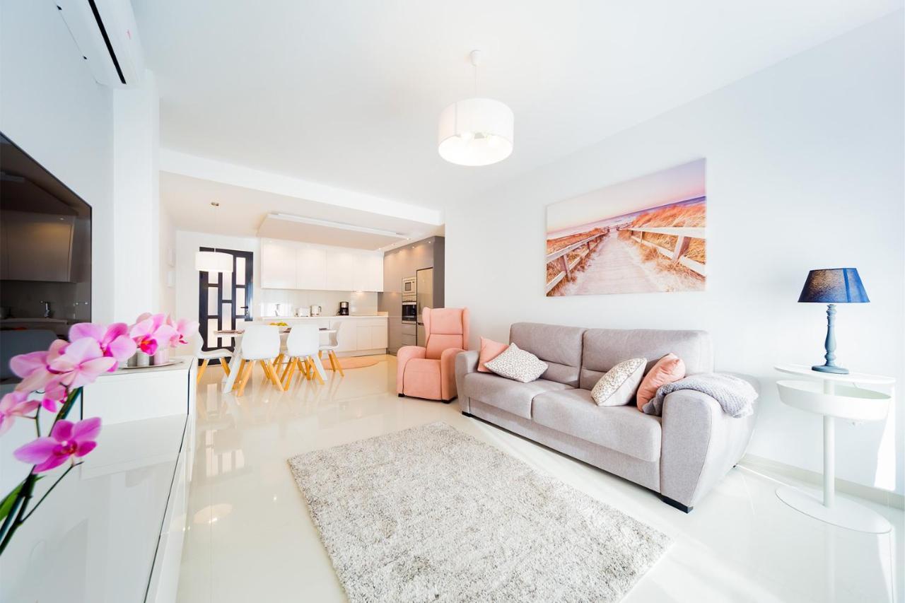 Luxurious 2 Bedroom Apartment Near The Beach Torre de la Horadada エクステリア 写真