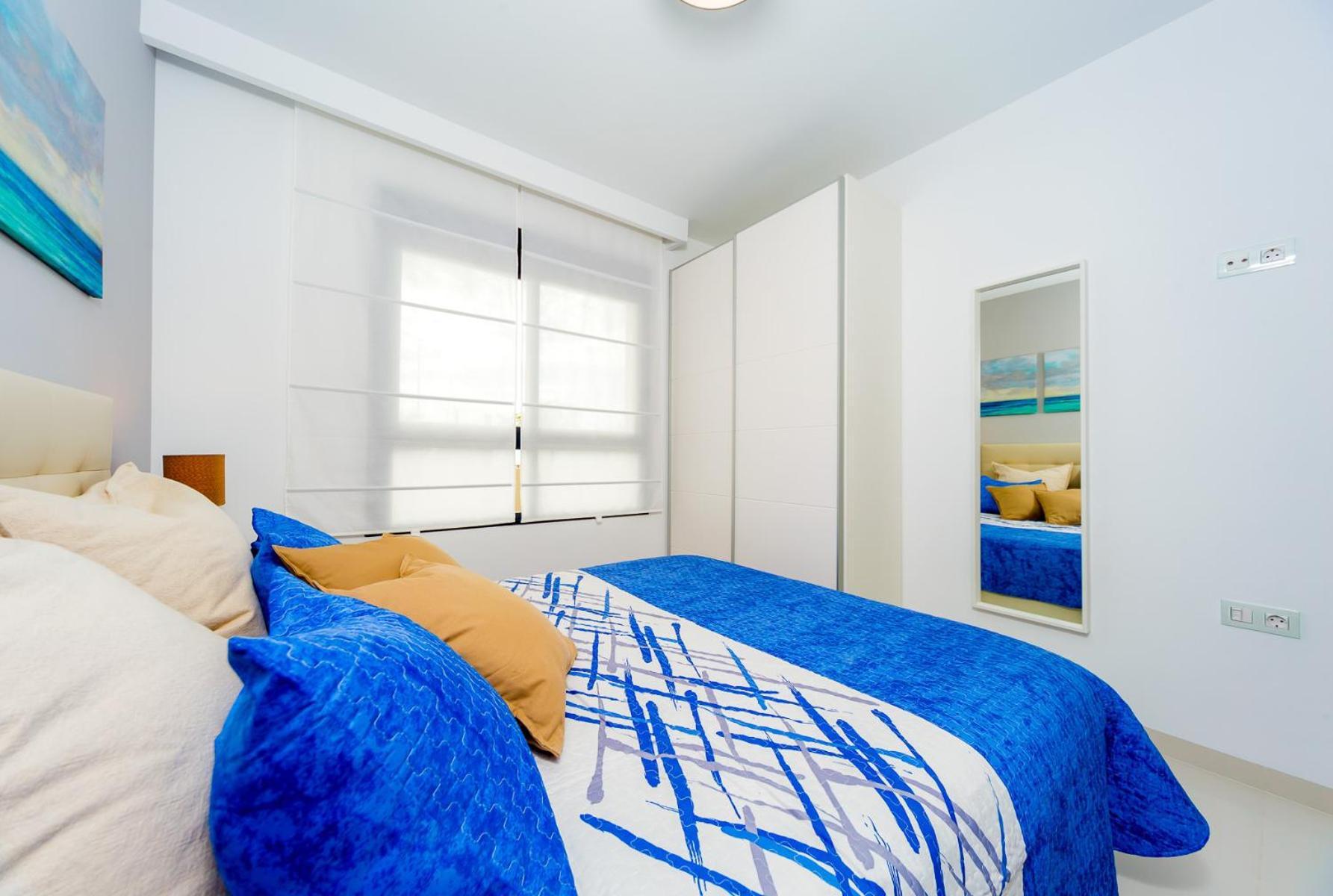 Luxurious 2 Bedroom Apartment Near The Beach Torre de la Horadada 部屋 写真